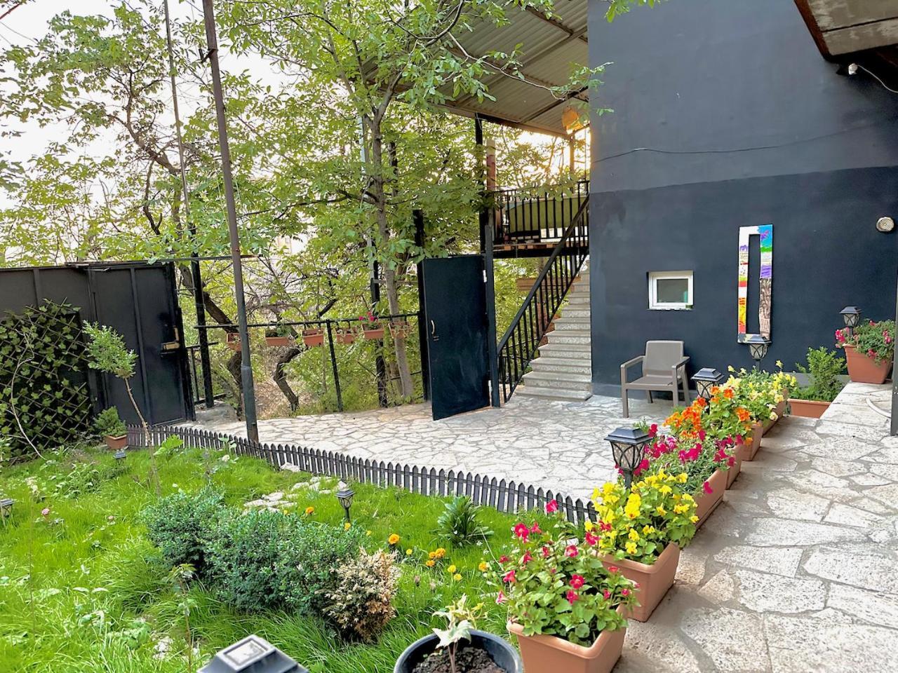 Cosy Studio With Beautiful Garden Yerevan Luaran gambar